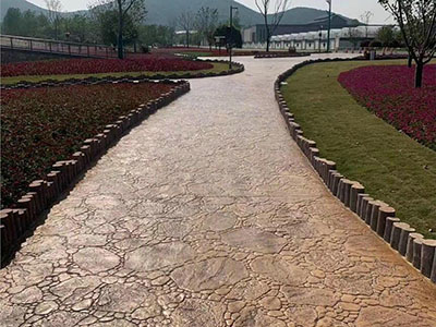 水泥压花路面多少钱一平米
